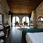 Hotel Rock Cave