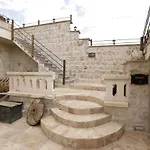 Hotel Rock Cave