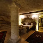 Hotel Rock Cave *