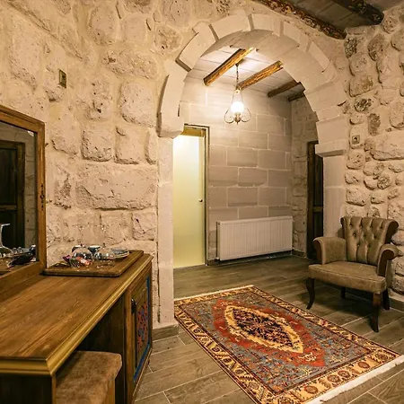Ada Cave מלון