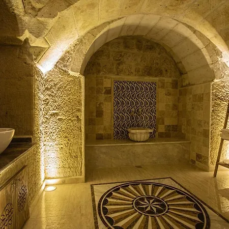 Rock Cave Hotel *