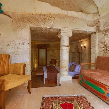 Ada Cave מלון