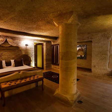 Ada Cave מלון *