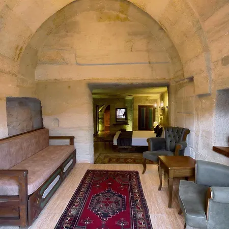 Rock Cave Hotel *