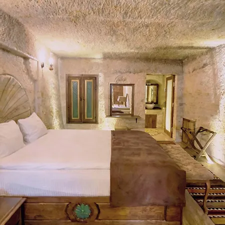 Rock Cave Отель *